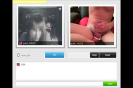 Rapaz australiano a masturbar-se na sua pila pela webcam.